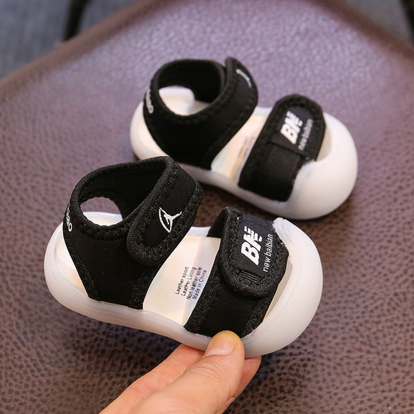 Takjakinnitusega beebisandaalid tüdrukutele ja poistele