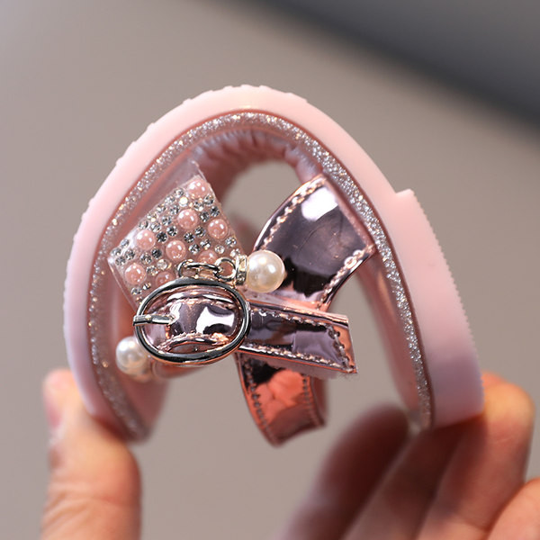 Beebi sandaalid pärlitega kaunistusega