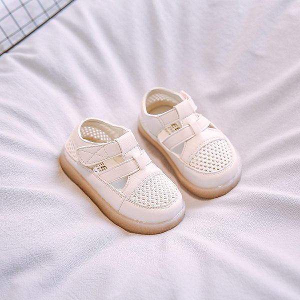 Lameda talla ja plaastriga beebikingad