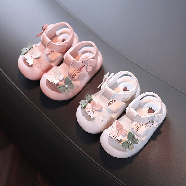 3D lilledega beebisandaalid - tüdrukutele