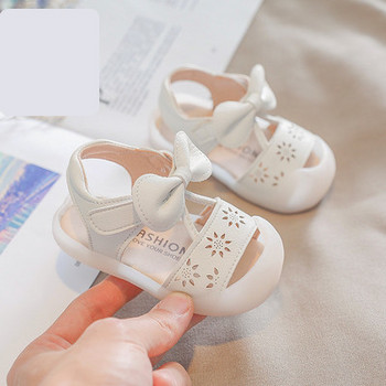 Бебешки затворени сандали от еко кожа с панделка 