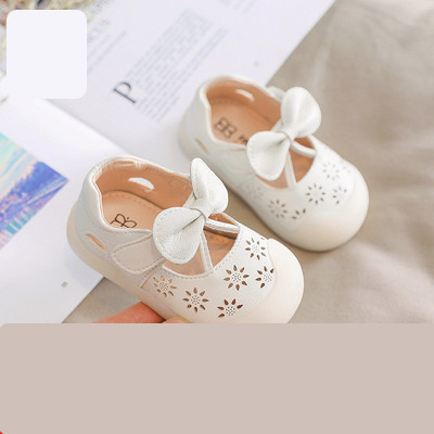 Beebi kinnised paelaga ökonahast sandaalid