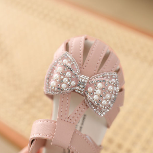 Παιδικά σανδάλια με κορδέλα και πέρλες