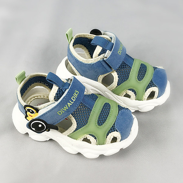 Suvesandaalid öko seemisnahast tüüpi tossudest