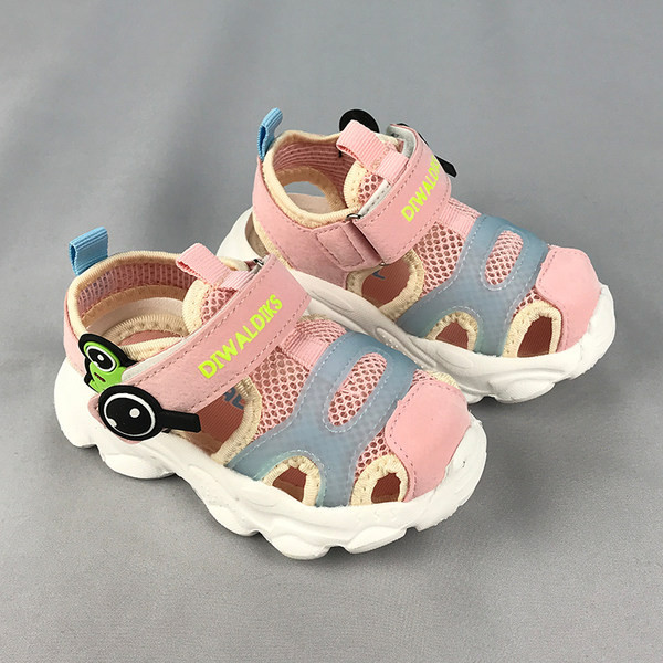 Suvesandaalid öko seemisnahast tüüpi tossudest