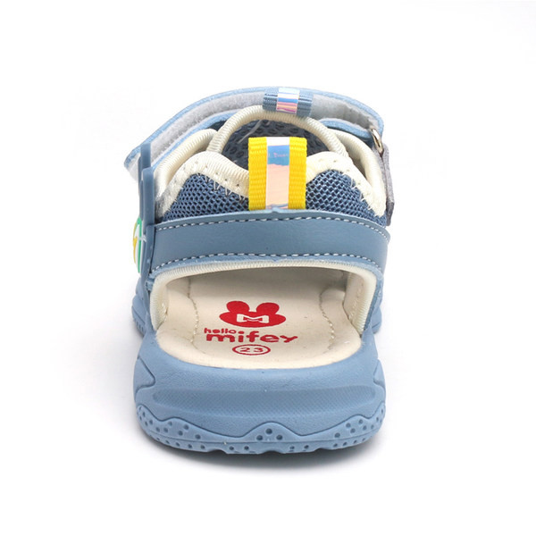 Летни бебешки сандали с лепенки и връзки