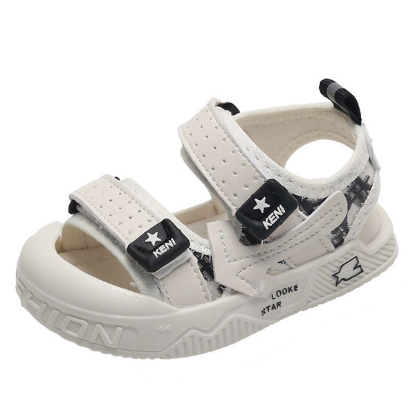 Takjakinnitusega beebisuvised sandaalid poistele