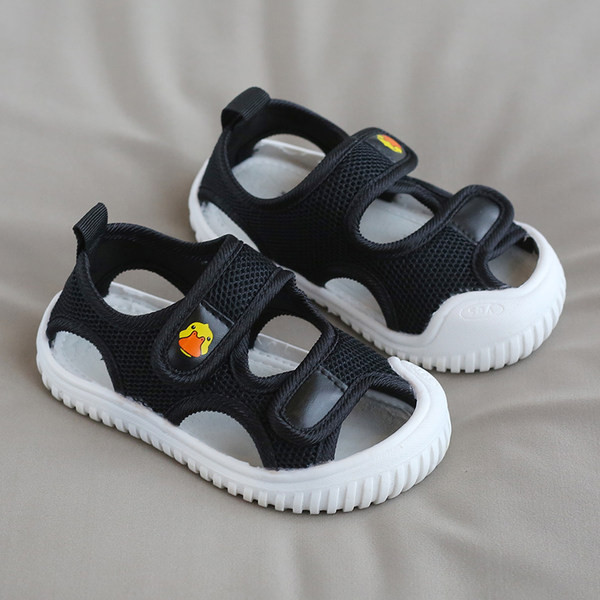 Takjakinnitusega ja pehme tallaga sandaalid beebidele