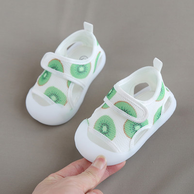 Unisex mudeli beebisandaalid libisemiskindla tallaga