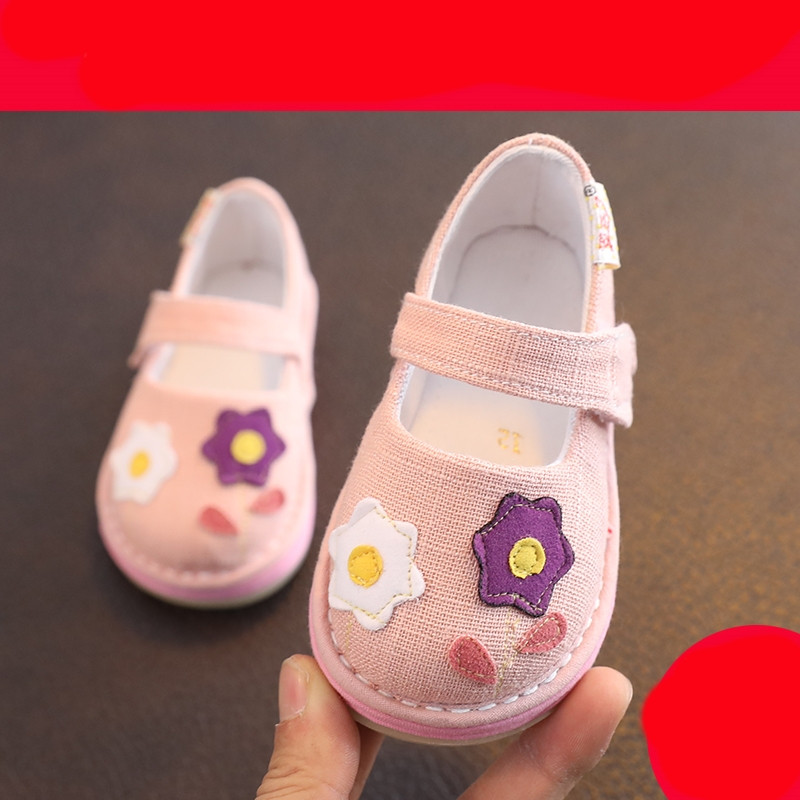 Бебешки ежедневни сандали с лепенки в няколко цвята