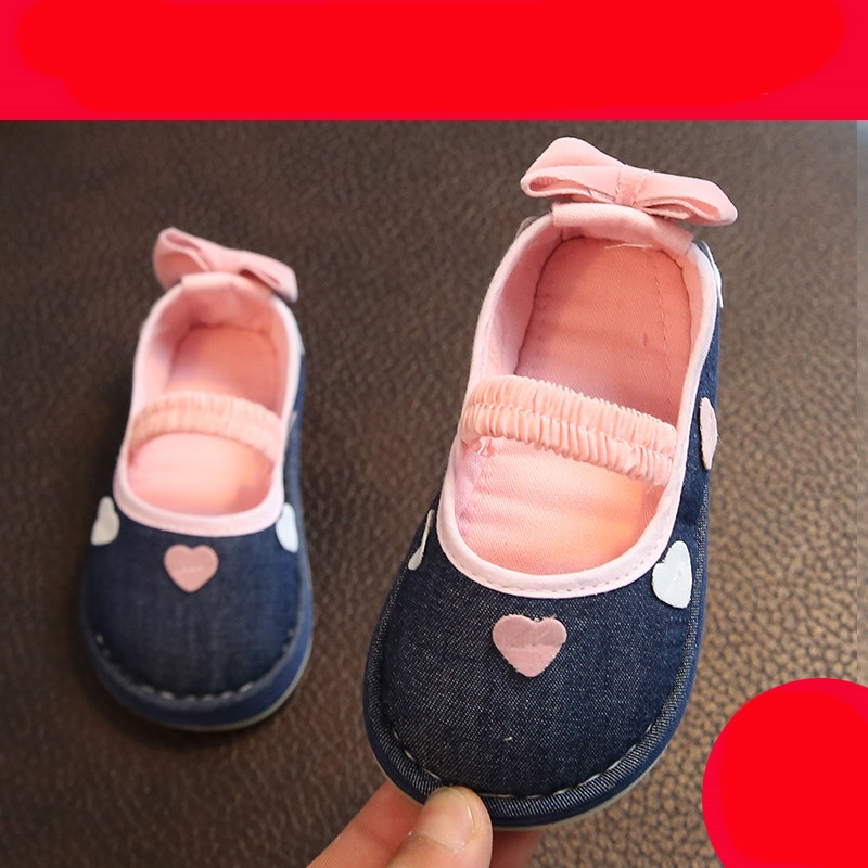 Бебешки ежедневни сандали с лепенки в няколко цвята