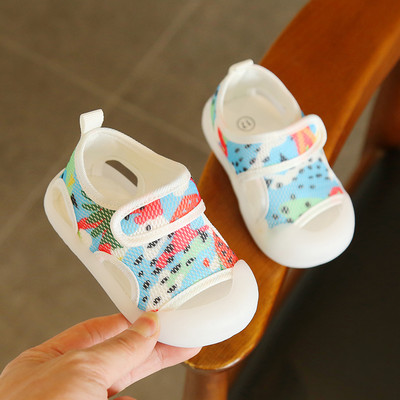 Takjapaelaga libisemiskindlad beebisandaalid