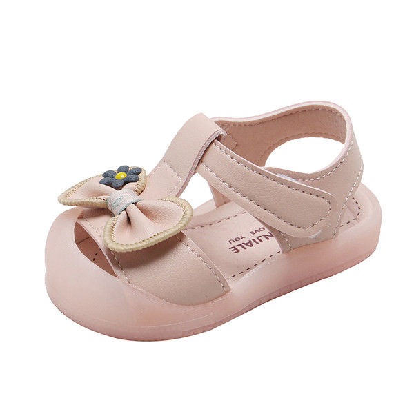 Paela ja pehme tallaga beebisandaalid