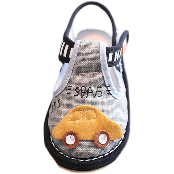 Детски сандали с равна подметка и лепенки - различни апликации