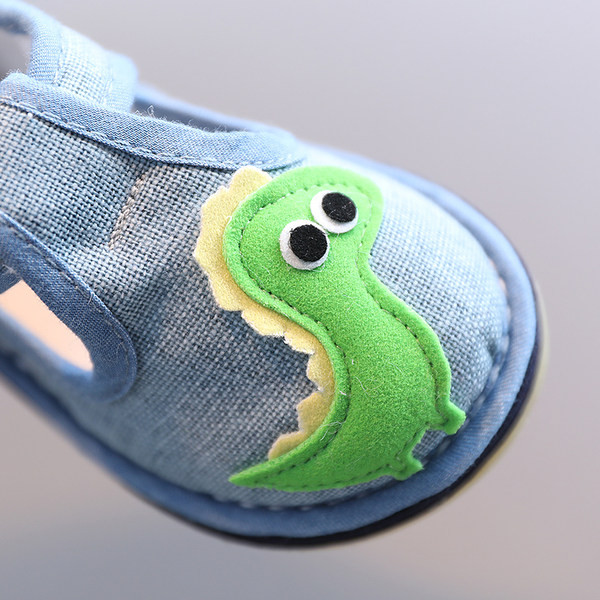 Детски сандали с равна подметка и лепенки - различни апликации