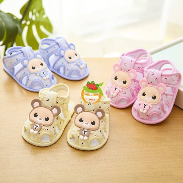 Aplikatsiooniga beebitekstiilist sandaalid - poistele ja tüdrukutele