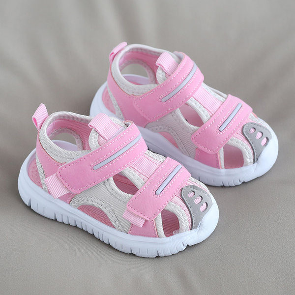 Uus pehme tallaga beebisandaalide mudel