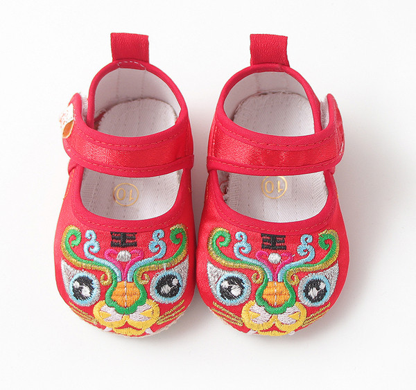 Beebi kingad punased tikandiga - mitu mudelit