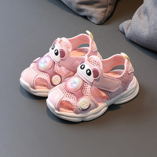 Võrgusilma ja aplikatsiooniga beebisandaalid