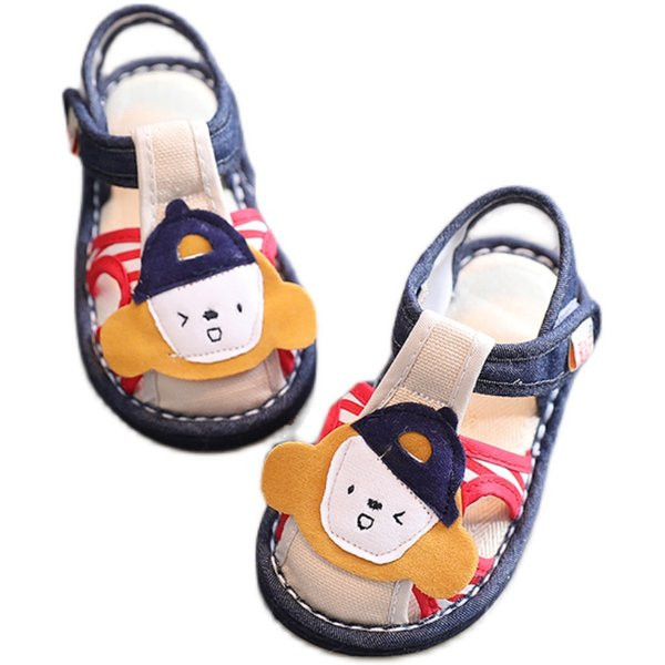 Бебешки сандали с 3D елемент и равна подметка