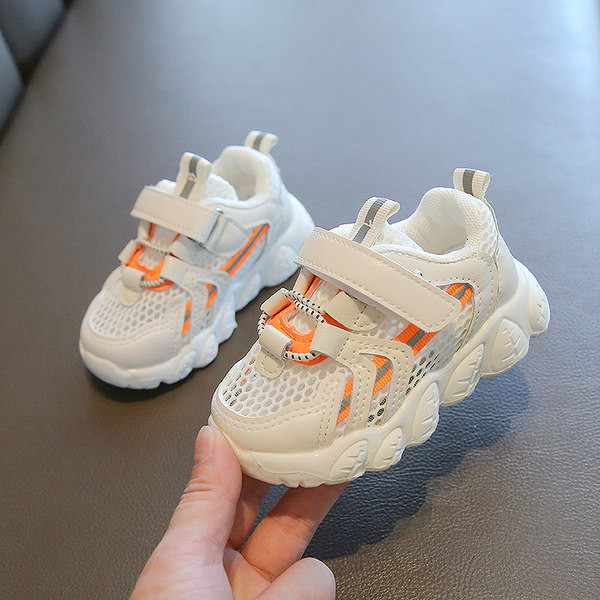 Бебешки маратонки с връзки и велкро лепенка