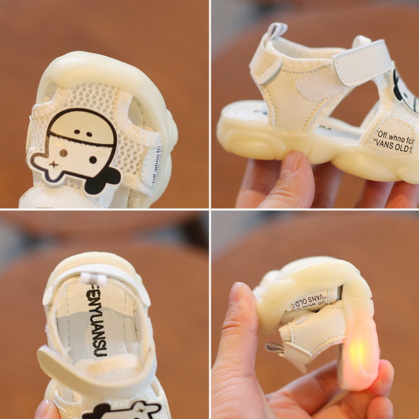 Бебешки затворени сандали с 3D апликация 