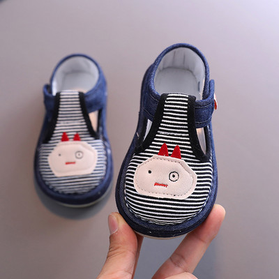 Бебешки сандали с лепенка и 3D елемент