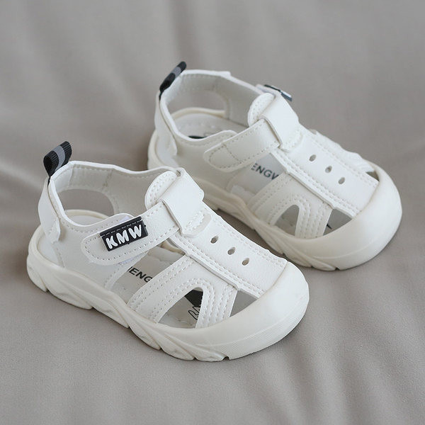 Кожени бебешки сандали в два цвята