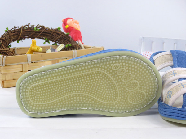 Детски сандали с лепенки за  момичета  и момчета 