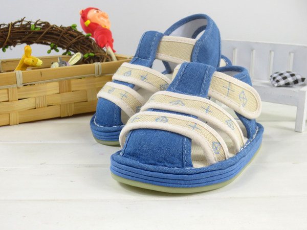 Детски сандали с лепенки за  момичета  и момчета 