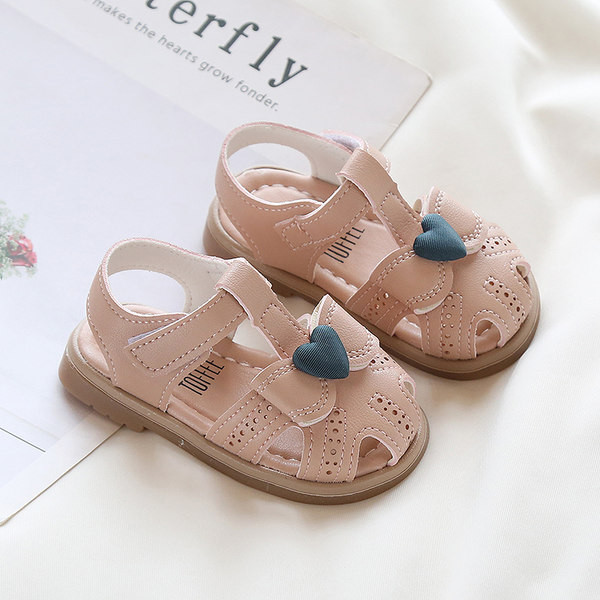 Eko-nahast beebisandaalid paela ja takjapaelaga