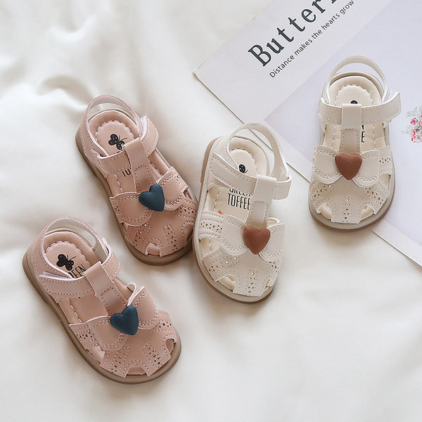 Eko-nahast beebisandaalid paela ja takjapaelaga