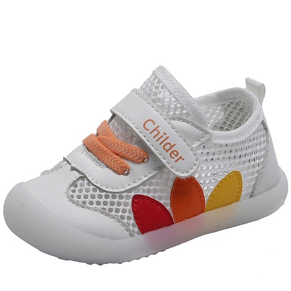 Võrgusilma ja paeltega beebitossud