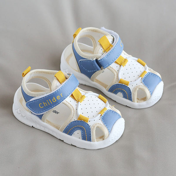 Vabaaja takjapaelaga sandaalid