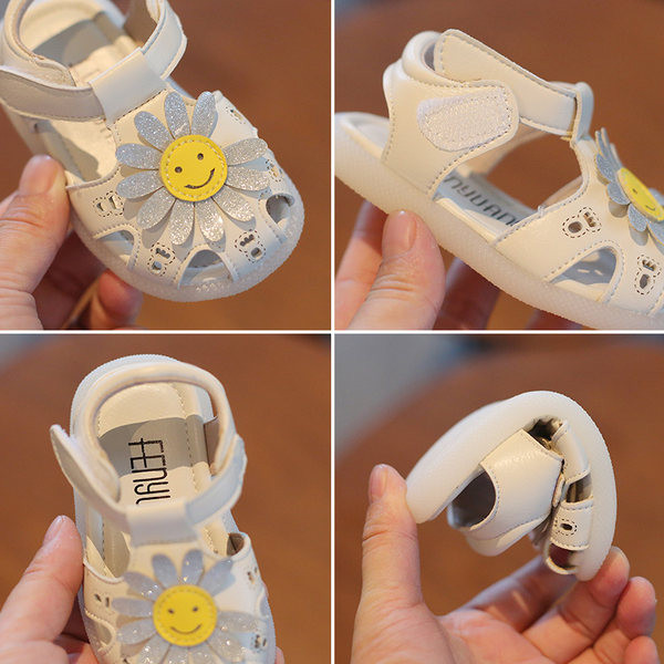 Takjakinnituse ja aplikatsiooniga ökonahast beebisandaalid