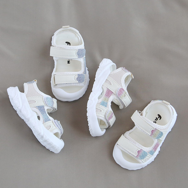 Бебешки сандали с велкро лепенки за момчета и момчета