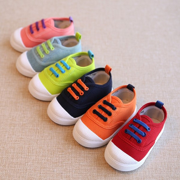 Moodsad lipsudega kevad-sügis tossud beebidele