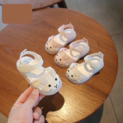 Бебешки сандали за момичета с велкро закопчаване и 3D апликация 