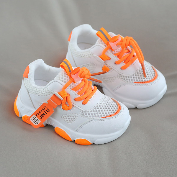 Kolmes värvitoonis paeltega võrktossud beebile