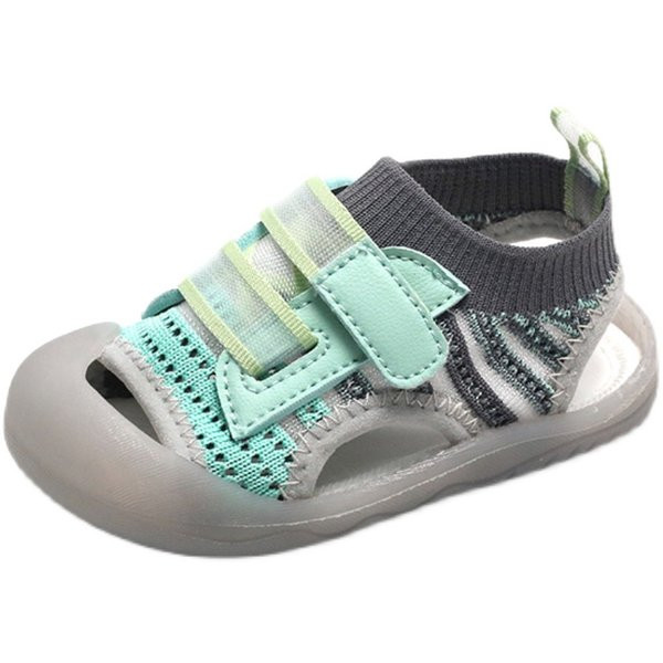 Praegused pehme talla ja takjakinnitusega beebiriidest sandaalid