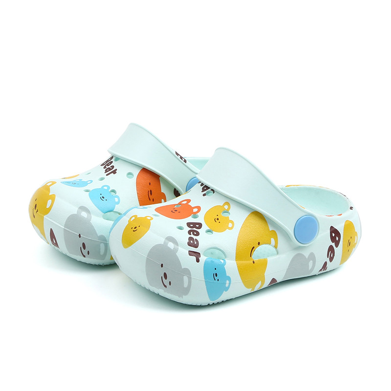 Beebi kummist sussid tüüpi crocs