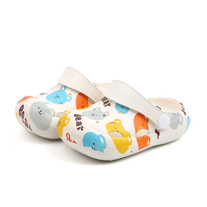 Beebi kummist sussid tüüpi crocs