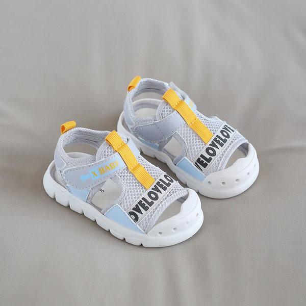 Beebi võrksandaalid kirjadega