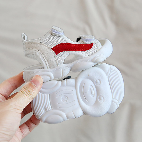 Beebi riidest sandaalid kirjade ja küljeäärtega