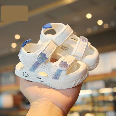 Lameda talla ja takjakinnitusega beebisandaalid