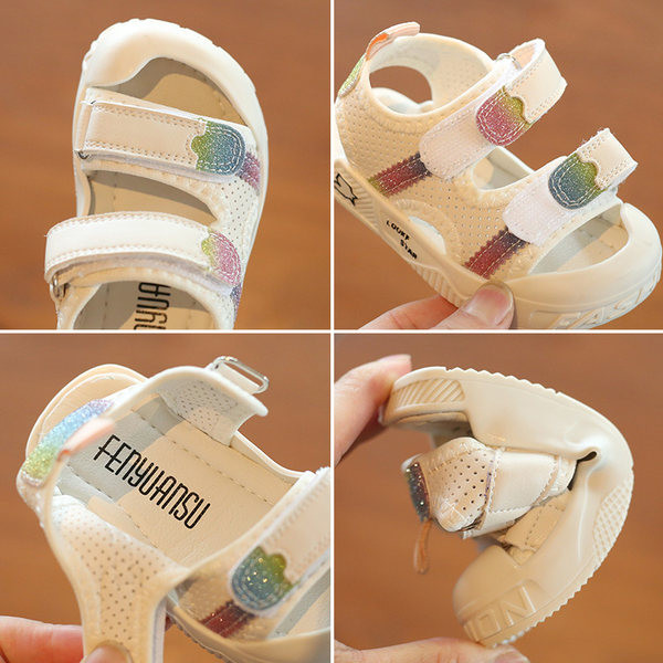 Lameda talla ja takjakinnitusega beebisandaalid