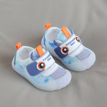 Бебешки обувки с надписи и велкро лепенки
