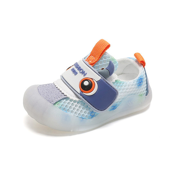 Beebi kingad pealkirjade ja takjapaelaga