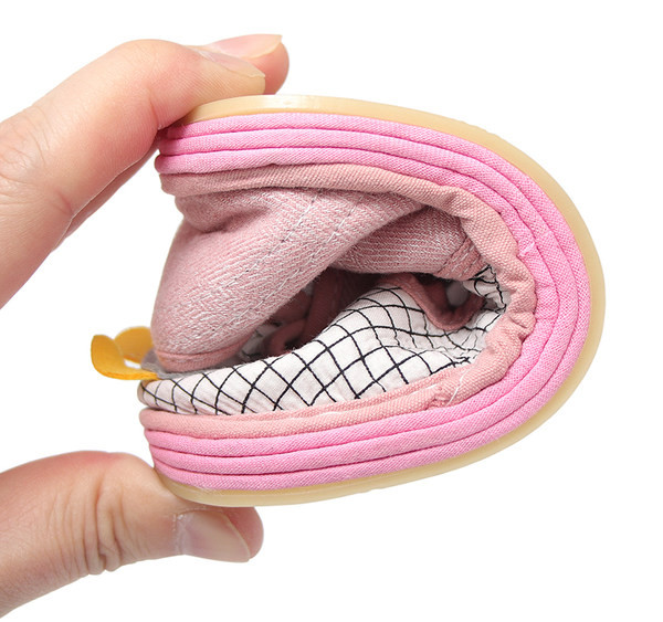 Карирани бебешки обувки с 3D елемент за момичета и момчета