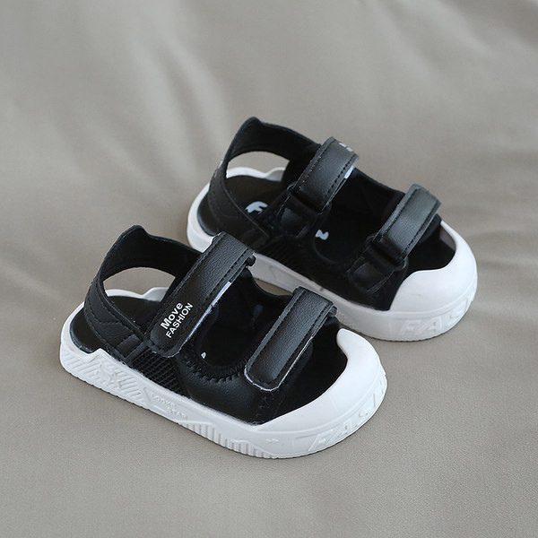 Бебешки сандали с лепенки в три цвята